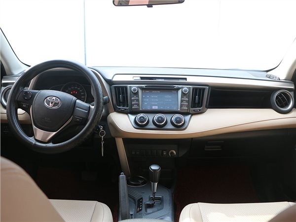丰田RAV4运动型SUV红色激情洋溢就是你