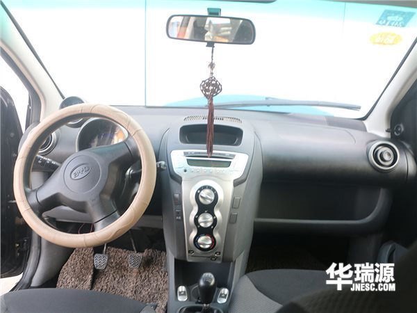 1万元买哪款车好,圆润灵动的比亚迪fo,值得选择