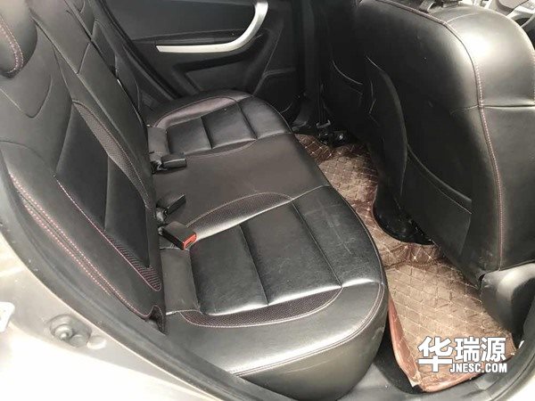 不到5万元就能买到的SUV—长安CS35,运动时髦配置丰富