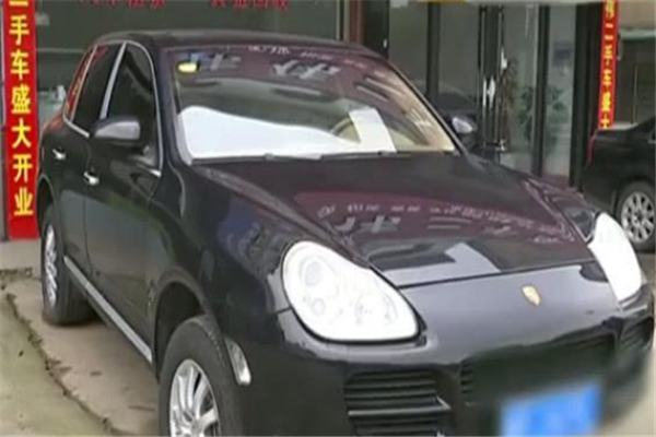 大叔突发奇想，“顺便”买了台二手车，回到家才想起自己没驾照！