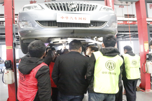一季度新能源车销售量上涨117.8%，新能源汽修师成“抢手人才”