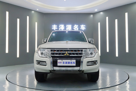 襄阳二手三菱帕杰罗 2019款 帕杰罗(进口)V97 3.8L 五门GLS 天窗 双差 中东版