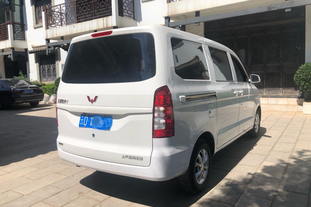 曲靖二手五菱宏光V 2020款 1.5L 手动 劲享版 7座 国VI