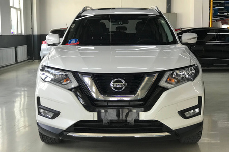 乌鲁木齐二手日产奇骏 2017款 2.5L CVT 四驱 豪华版 5座