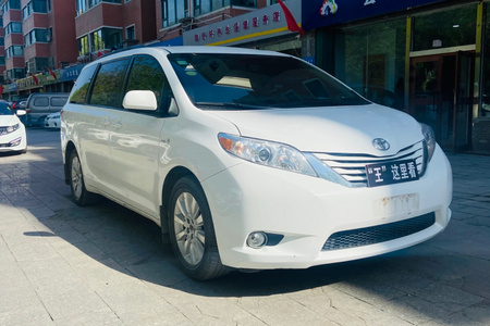 乌鲁木齐二手丰田Sienna 2015款 3.5L 四驱 LE 汽油 美规版